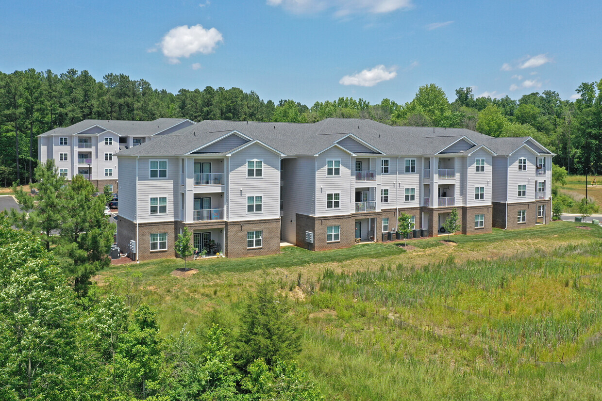 Arrowhead Apartments 